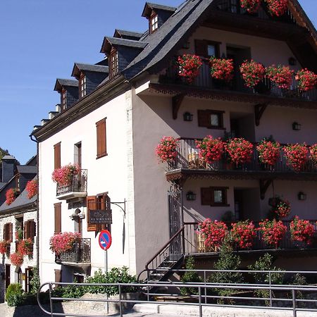 Besiberri Hotel Arties Kültér fotó